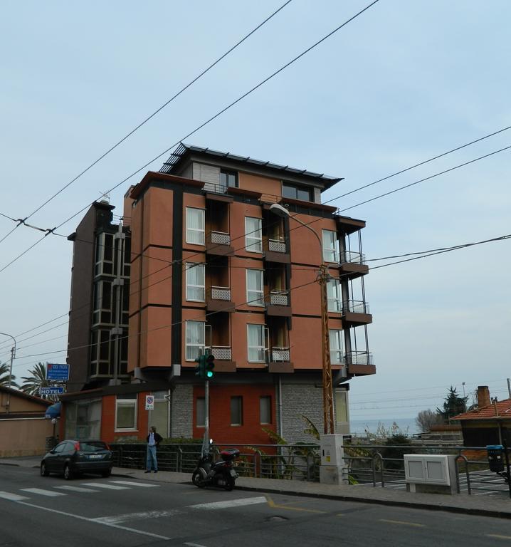 Residence Dei Fiori Bordighera Exterior photo